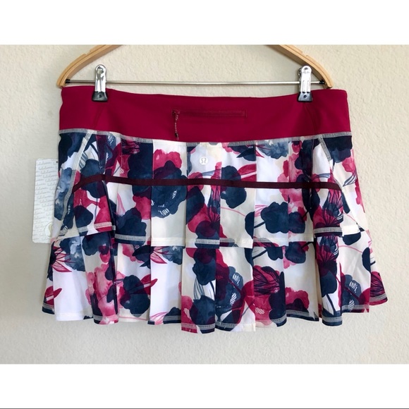 lululemon athletica Dresses & Skirts - Lululemon Run Pacesetter Skirt Inky Floral Berry